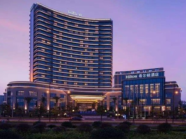 迪瑞机电丨昆明空港希尔顿半容积式换热器、板式换热器采购案例