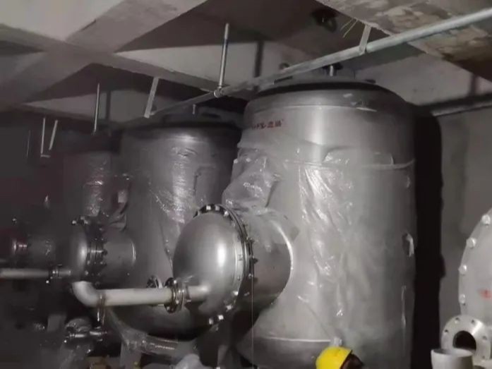 项目施工|都江堰宏惠医院新院区容积式换热器机组房施工中